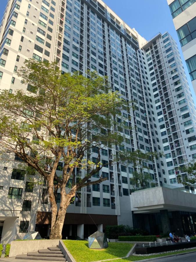 The Base In Apartemen