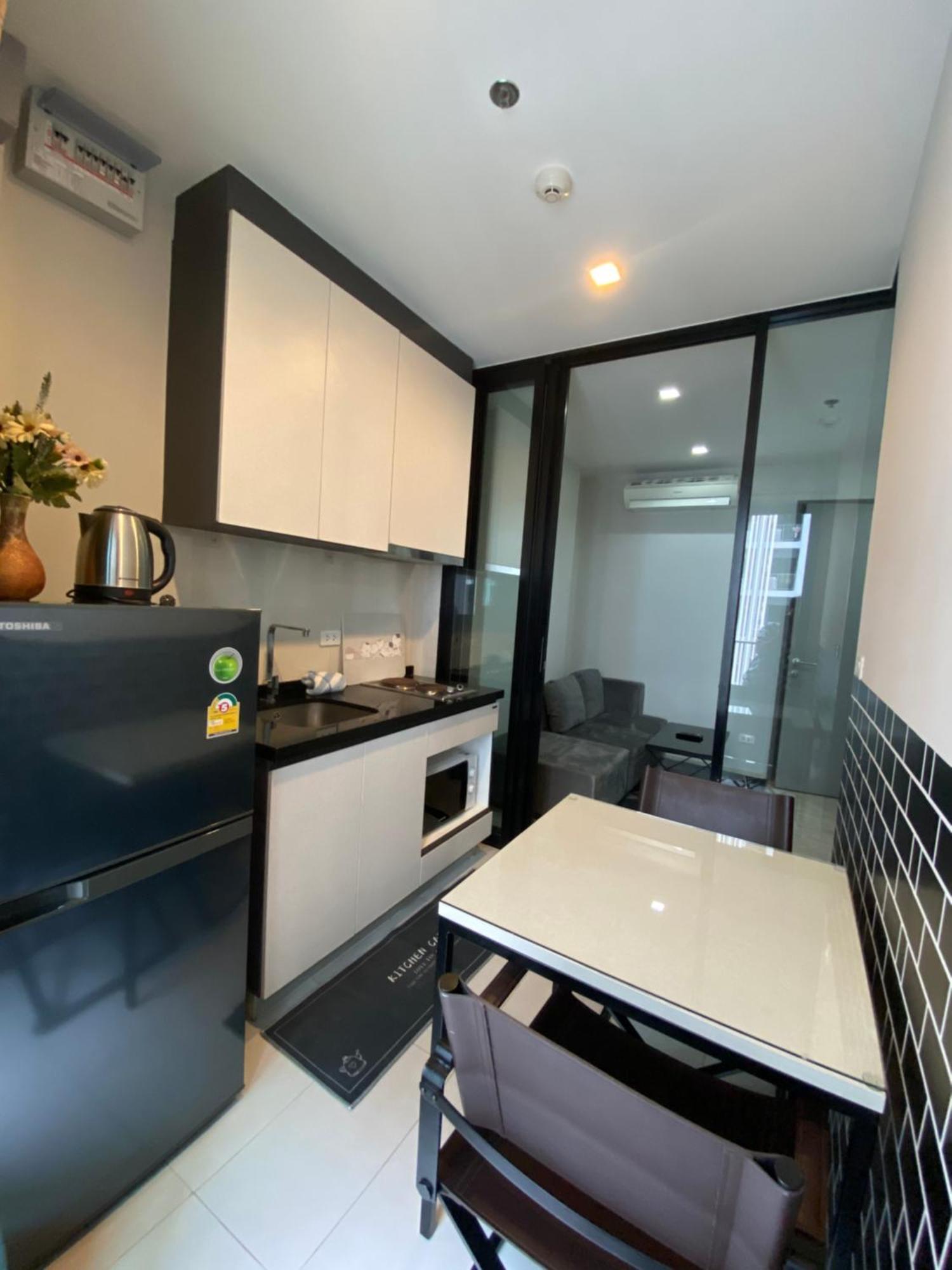 Apartemen The Base In